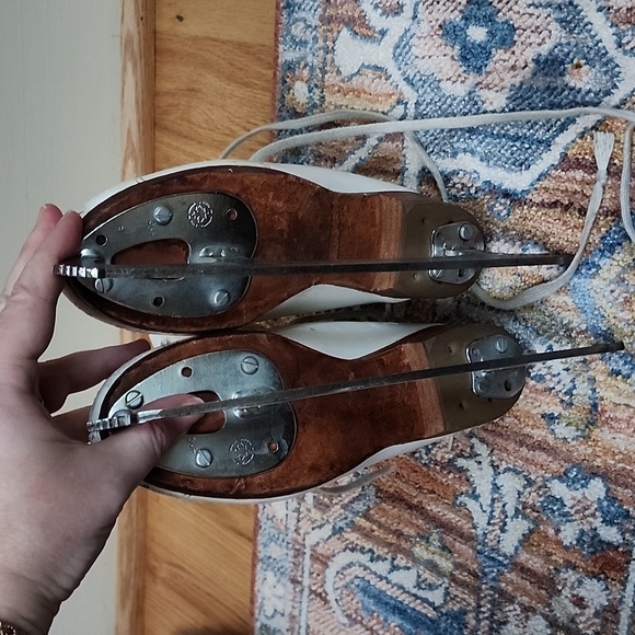 Riedell skates - Picture 3 of 3